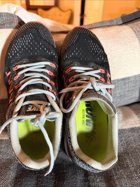 Nike Women’s Black Grey Sneakers with Coral Accents
